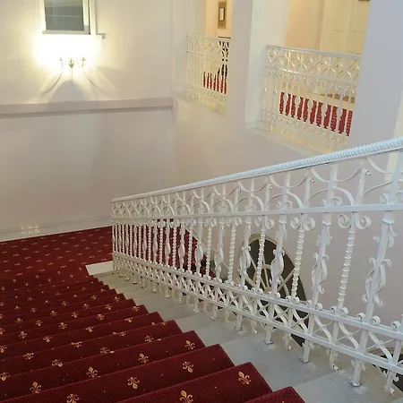 Bed & Breakfast Twenty *